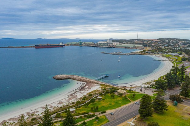 The best coastal towns in Australia - Image 12